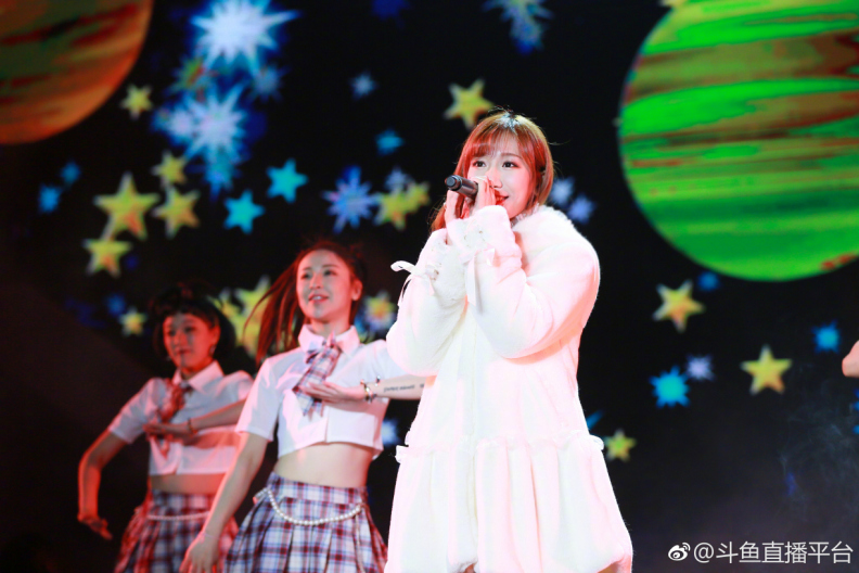 可盐可甜的小缘喵