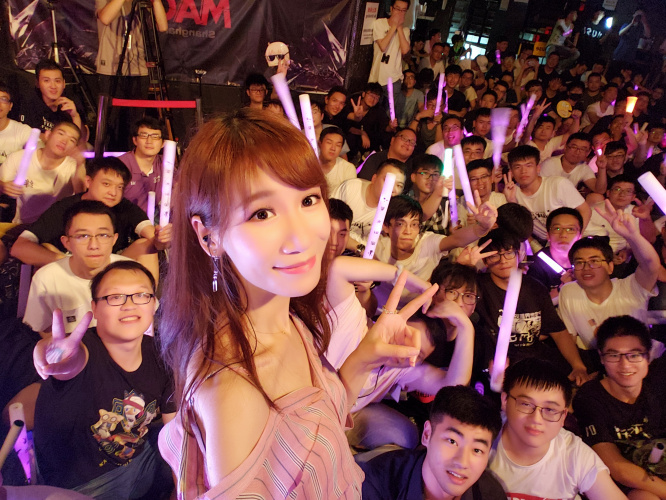 2018年8月27日微博