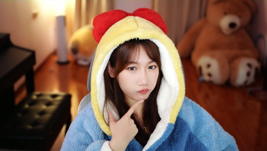 2021 年 11 月 27 日